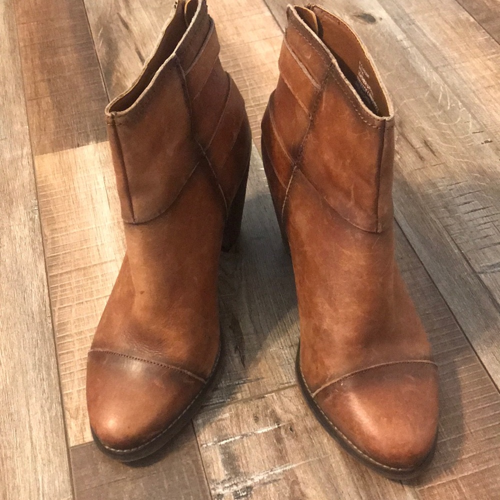 🌟Jessica Simpson Leather Booties🌟